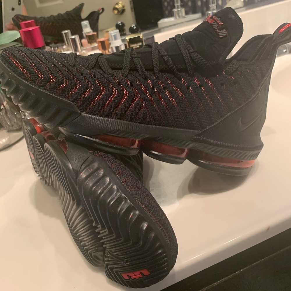 Lebron 16 “breed”
